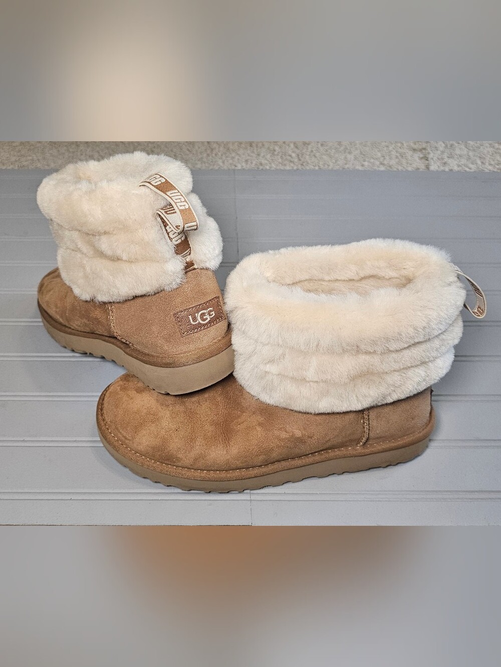 UGG Women's Fluff Mini Quilted Boots Model S/N 1098533 Size 8 Tan / Cream